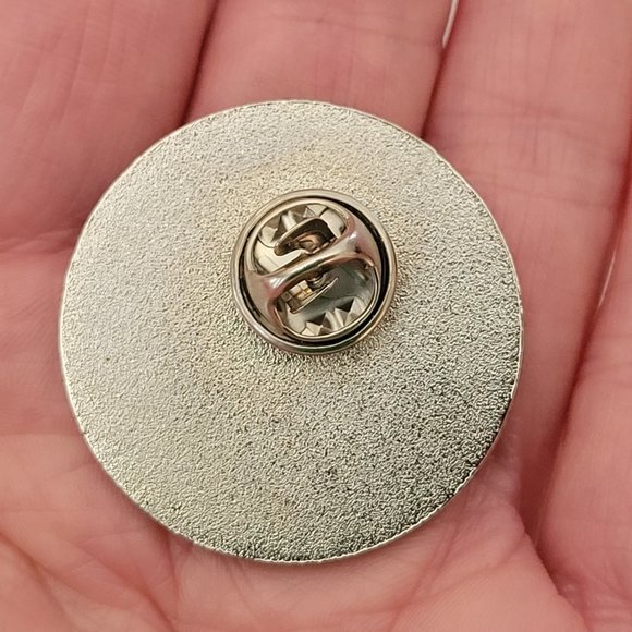 NEW Female Eclectus custom enamel pin parrot bird - Picture 3 of 3